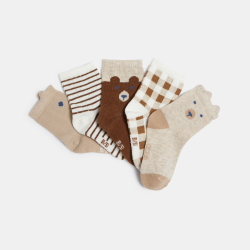 جوارب مزينة برسمة دب باللون...