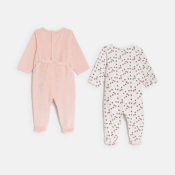 بدلة نوم مخملية مزينة بقلوب باللون الوردي للفتيات الصغيرات (مجموعة من 2)