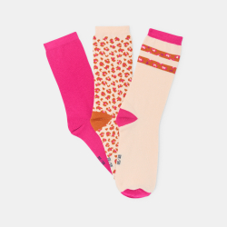 جوارب فاخرة باللون الوردي...