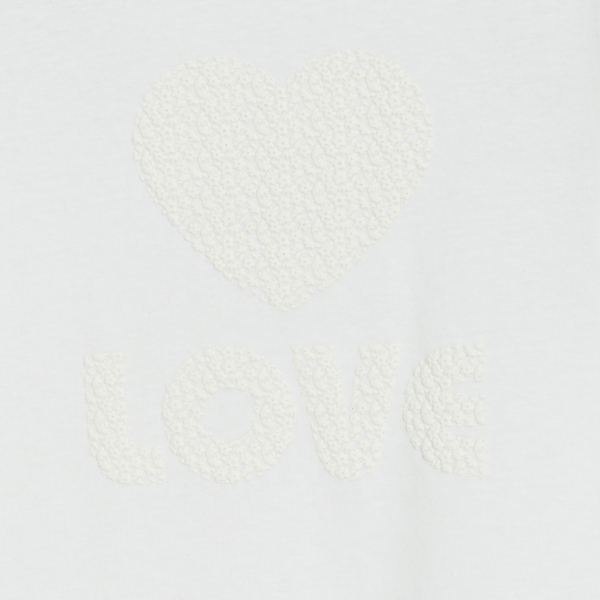 تيشيرت مزين بعبارة LOVE، باللون الأبيض للفتيات.