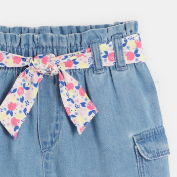 Short cargo denim léger à ceinture fleurie bleu bébé fille