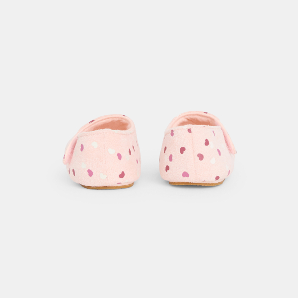 Chaussons cœurs rose bébé fille