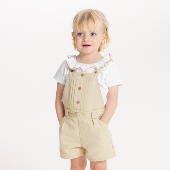 Salopette courte et tee-shirt chic beige bébé fille