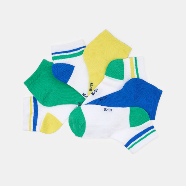 طقم من 5 جوارب للأولاد