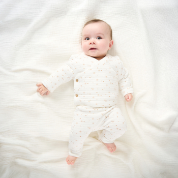 طقم من 3 قطع من القطن مزينة برسوم النجوم، باللون الأبيض للمواليد الذكور